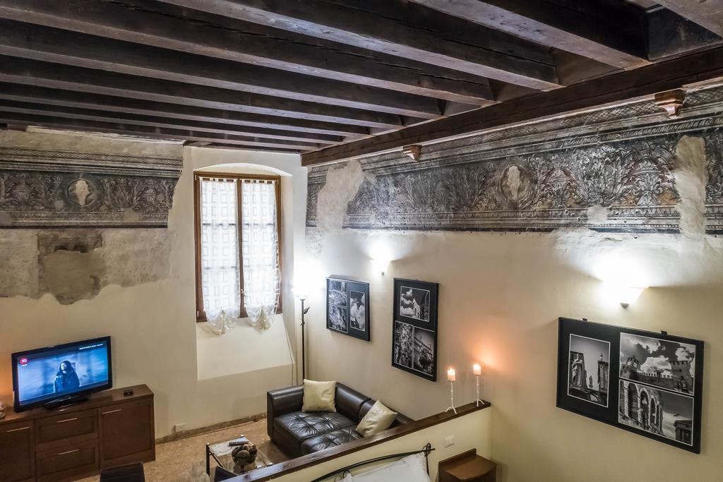 Palazzo Duomo Apartment Verona Bagian luar foto