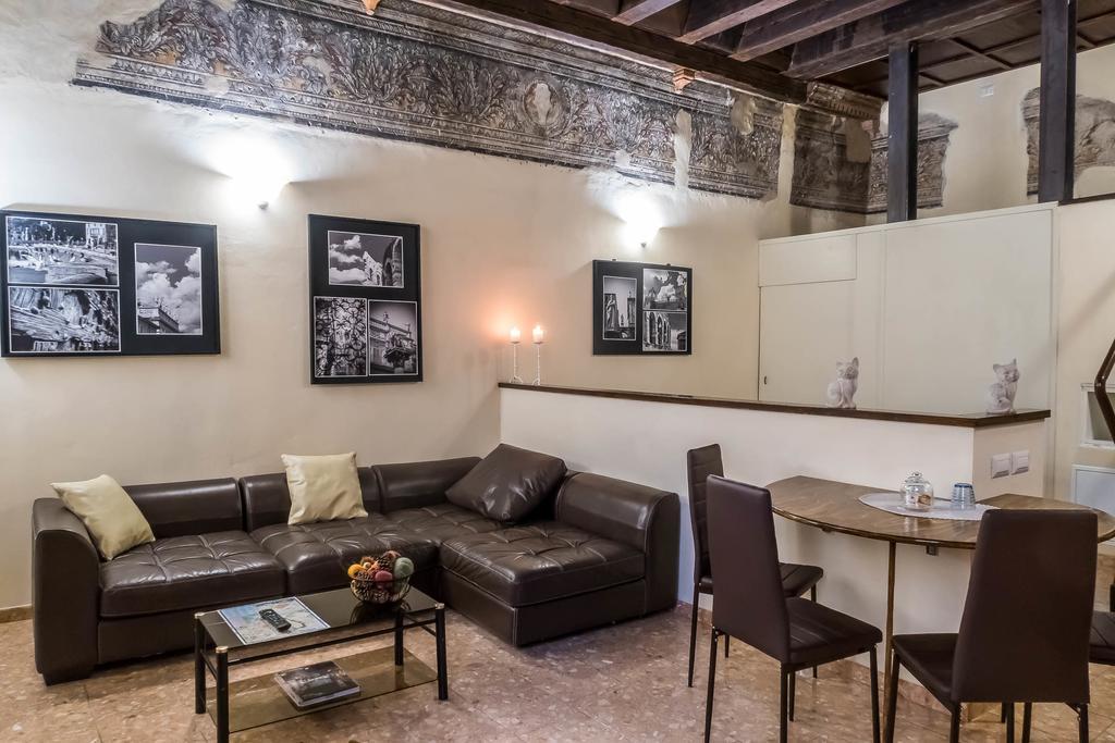Palazzo Duomo Apartment Verona Bagian luar foto